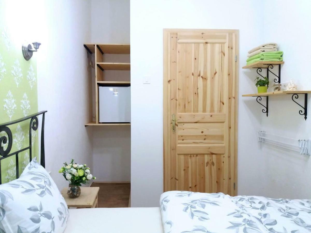 Guest House Izola Pokoj fotografie